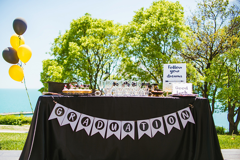 Graduation Party Table Setting