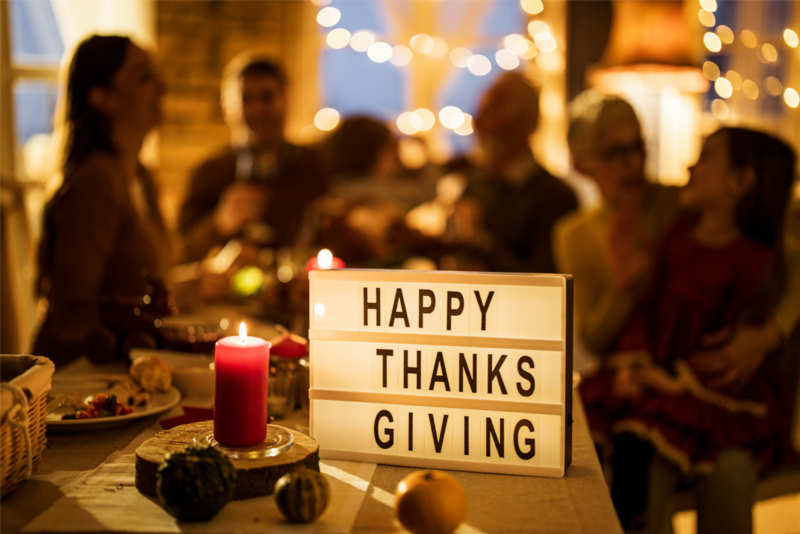 Happy Thanksgiving Dinner Setting